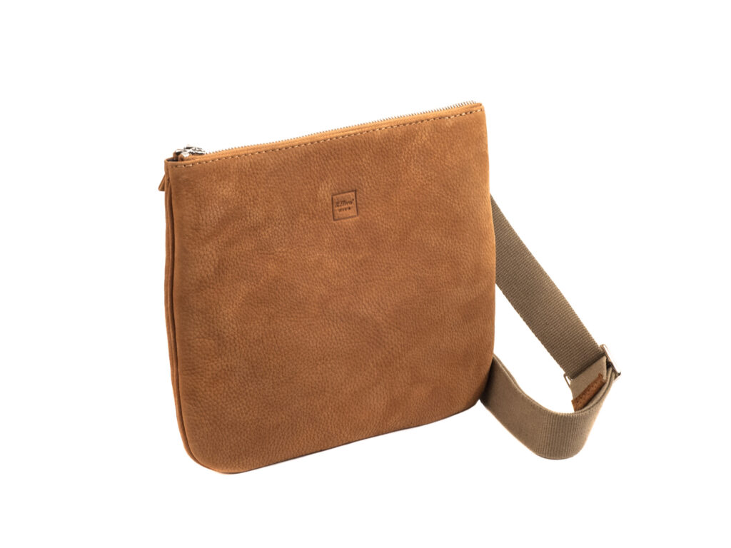 Tasche Flach mit Gurt