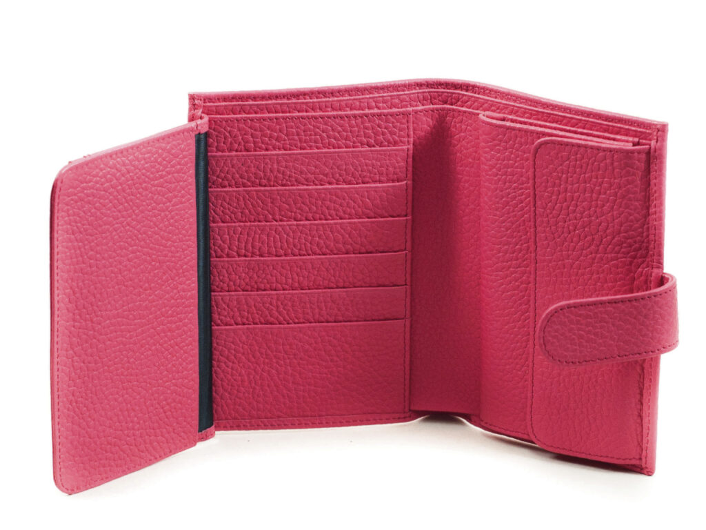 Geldbörse Reisepass mit Klappe und Lasche für 11 Karten